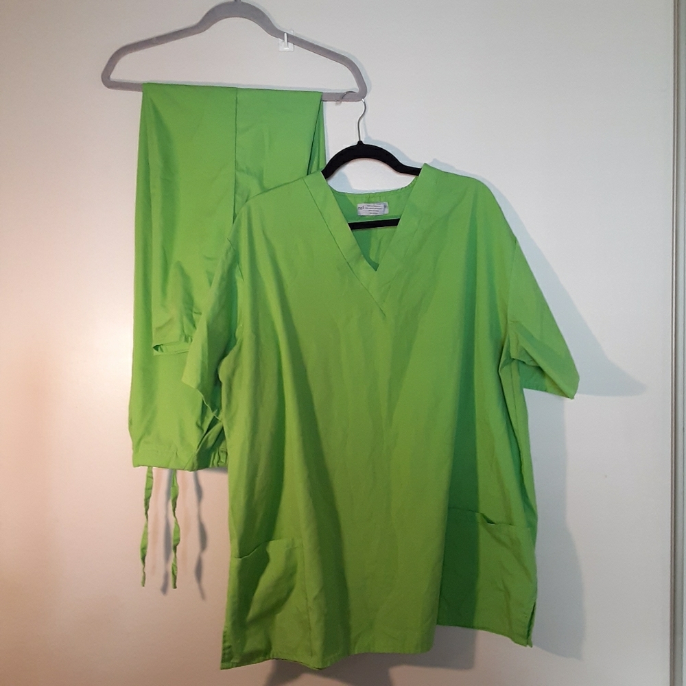 Natural Uniforms Medical Scrubs Set